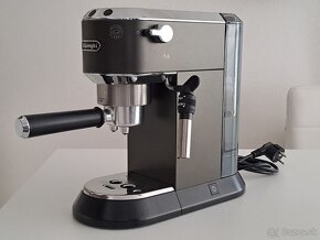 Elegantný pákový kávovar zn. DeLonghi DEDICA - 5