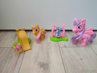 NOVÁ Sada My little pony, koníky s hojdačkou a šmýkačkou - 5