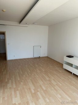 NA PRENÁJOM 2-IZBOVÝ APARTMAN V KOMPLEXE VIENNA GATE, BA - 5