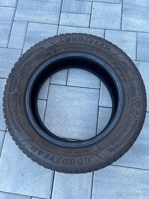 Goodyear 215/60 R16 zimné - 5