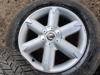 r18" Nissan 5x114.3 7,5x18 et 40 pneu 225/65 - 5