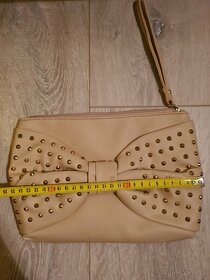 Krémová pudrova clutch kabelka s mašľou - 5