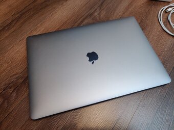 Apple Macbook Pro 15" i7/16GB/512Gb touchbar - 5