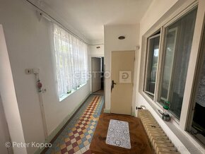 GESTTO | 5-IZBOVÝ RODINNÝ DOM | HOSTE | 619 m2 POZEMOK - 5