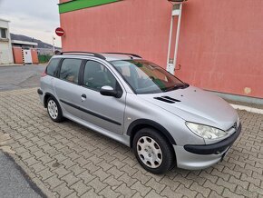 Peugeot 206SW - 5