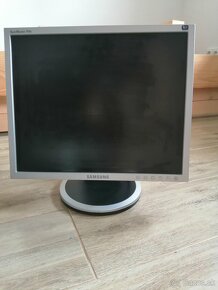 Monitor - predám - 5