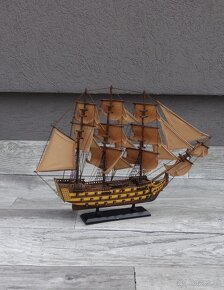 Plachetnica model – HMS Victory . - 5