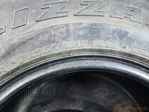 Bridgestone 235/75r15 zimné - 5