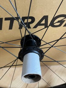 Kolesa na cestny bicykel (Bontrager Paradigm) - 5