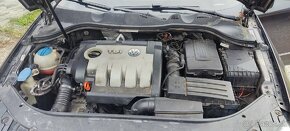 Volkswagen Passat 1.9 TDI Comfortline - 5