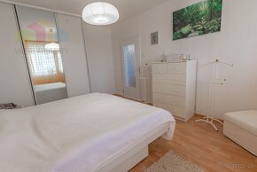 Na prenájom priestranný 3-izbový byt s lodžiou, 101 m², Zadu - 5