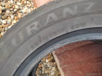 Predám letné pneu Bridgestone 225/55 R16 - 5