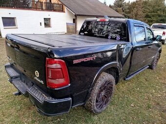 Dodge RAM 5.7 V8 , LARAMIE , 4x4 , full vybava , 2022 rok - 5