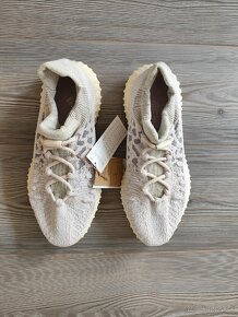 Adidas Yeezy 350 V2 CMPCT Slate Bone, veľkosť 43 1/3, NOVÉ - 5