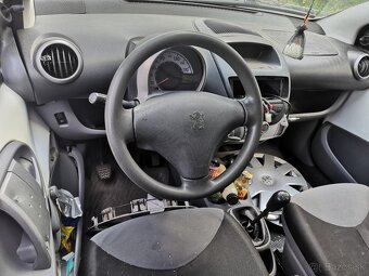 Peugeot 107 1.0 kód motora 1KR - 5