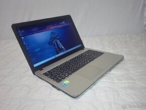 Asus s nVidia grafikou. i3. 8 GB DDR3. SSD 256GB+500. 15,6 F - 5