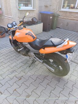 Honda Hornet 600 - 5