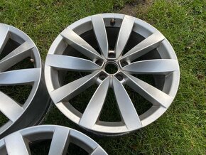 Elektrony 5x112 R19 Originál VW Lugano - 5