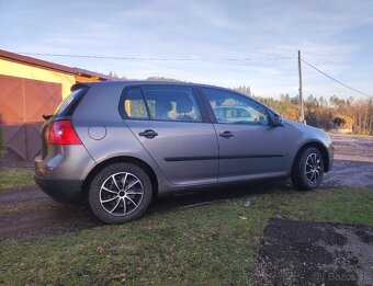 VW Golf V 1.6 75kW - 5