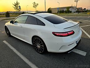 Mercedes Kupe E 300D 4matic AMG - 5