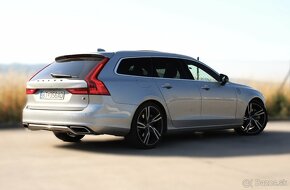 Volvo V90 D5 2.0L R-Design AWD A/T - 5