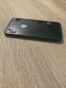 iPhone XS / 64GB Cierny Nová batéria Super stav - 5