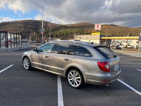 ŠKODA SUPERB 2 3.6FSI DSG 4x4 - 5