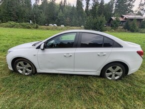 Chevrolet Cruze 1.6 - 5