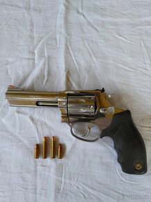 Revolver nikel TAURUS, cal.22 Magnum, hlaveň 4".DOHODA MOŽNÁ - 5