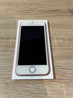 Apple iPhone SE Rose Gold - 5