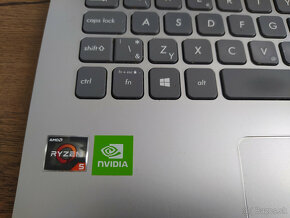 notebook Asus VivoBook - Ryzen 5 3500u, 18GB RAM, 2GB nVidia - 5