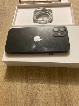 iPhone 12 / 64GB Cierny Pekný stav - 5