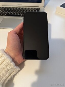 iPhone 11 64GB - čierny - 5