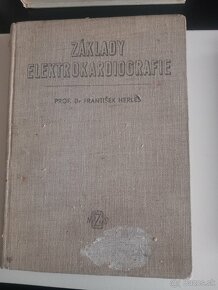 Lekárske knihy kus 2,50 e - 5