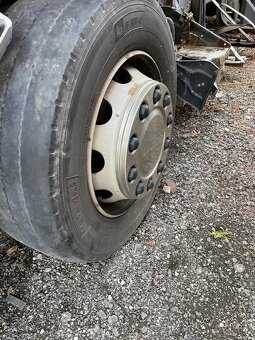 Predám sadu kolies 315/70 R22,5 zo Scania - 5