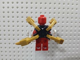 242108 LEGO Iron Spider - 5
