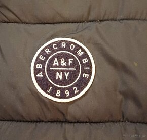 Abercrombie& Fitch tmavomodrá zimná - 5