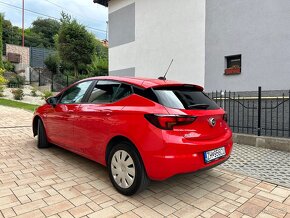 Opel Astra hatchback - 5