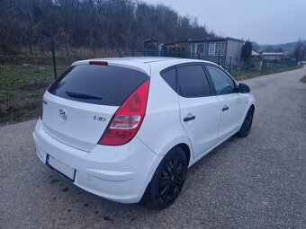 Hyundai i30 1.4i - 5