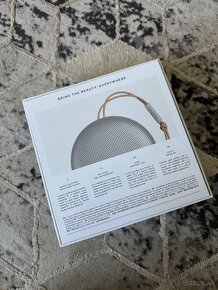 BANG & OLUFSEN BEOSOUND A1 2ND GEN SIVÝ - 5