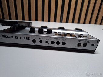 Boss GT1-B basgitarovy multieffekt - 5