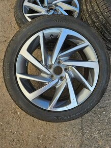 Letní r17" Volkswagen 5x100 et51 pneu 99% - 5