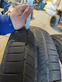 Michelin 205/55 r16 - 5