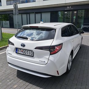 Toyota Corolla Combi 1,8 Hybrid 90kw 12/2019 - 5