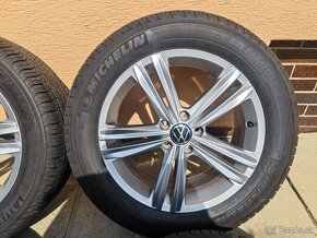 VW Tiguan 5x112 R18 letná alu sada - demont - 5