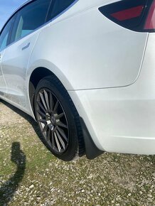 Predám AEZ kolesá na Tesla model 3 sadu 18” 5x114,3 a zimné - 5