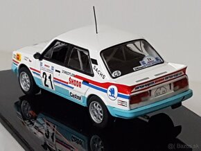 Model IXO 1:43 Škoda 130 LR - 5