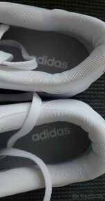 Predám damske biele tenisky Adidas Court bold - 5