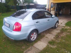 Hyundai accent 1.4 2009 - 5