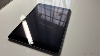 Predám Apple iPad 10,2" 64GB Wi-Fi Space Gray (2021) + Appl - 5